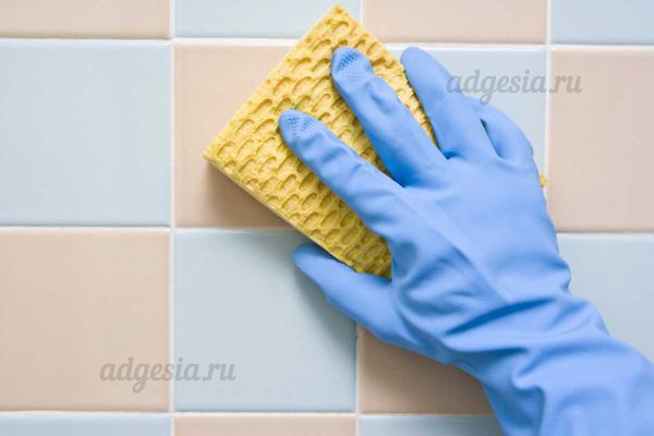 очистка плитки смывкой fuga soap