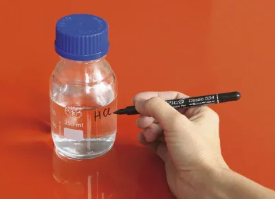 Тонкий перманентный черный маркер Pica-Marker 533/46