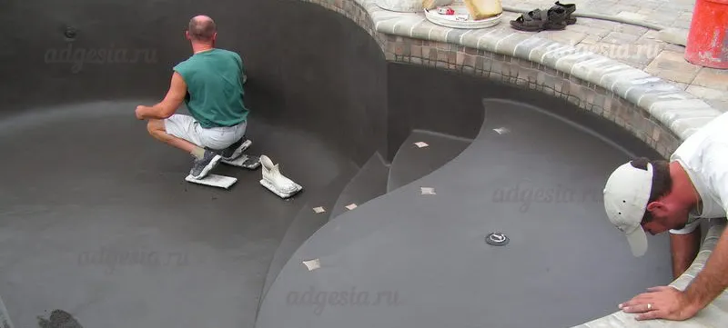 coverflex-litokol-nanesenie-v-basseine