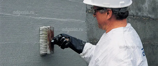 литокол-коверфлекс-нанесение-гидроизоляции-кистью